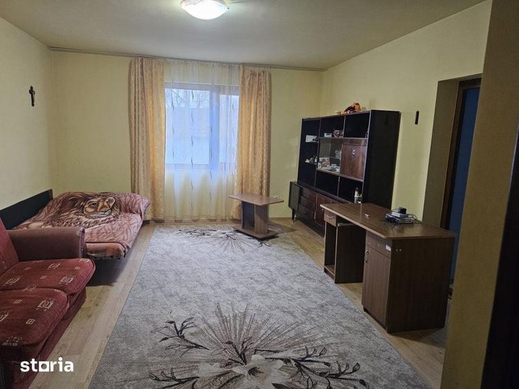 Casă cu 4 camere cu Teren 2500 Mp în Vașcău