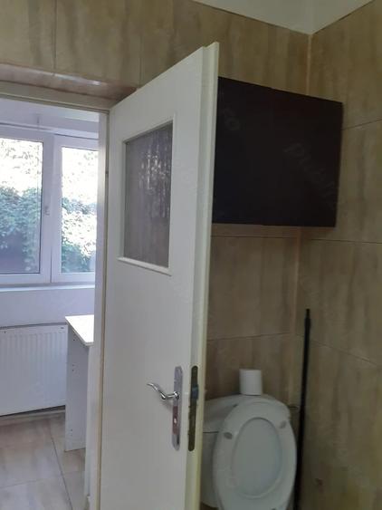 Apartament cu 2 camere decomandat în P-ța Victoriei
