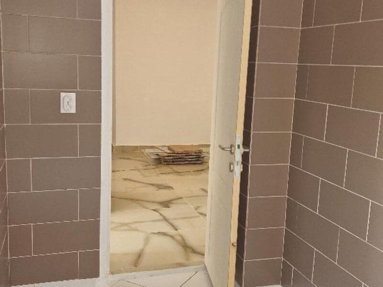 Apartament cu 2 camere decomandat în Splaiul Unirii