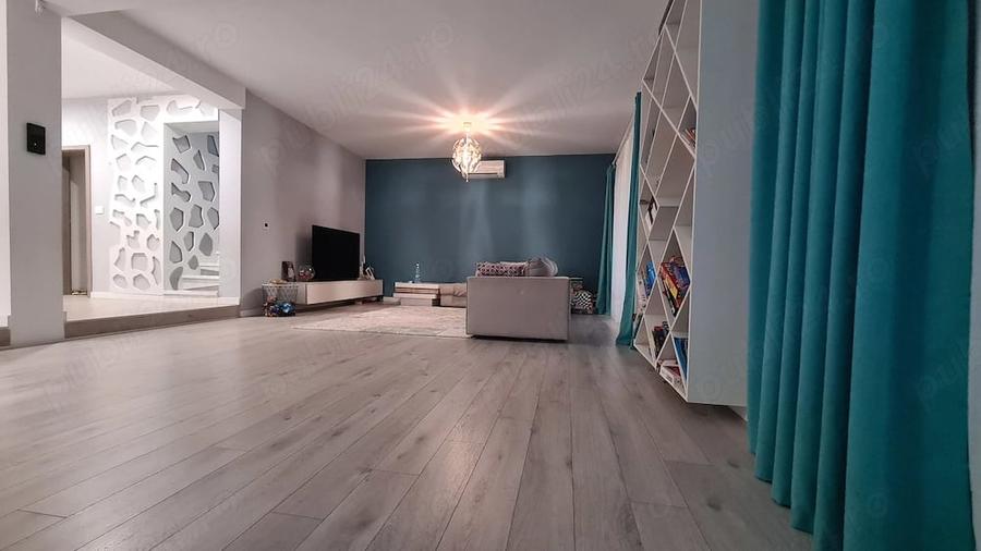 Casă cu Teren 856 Mp în Dumbrăvița