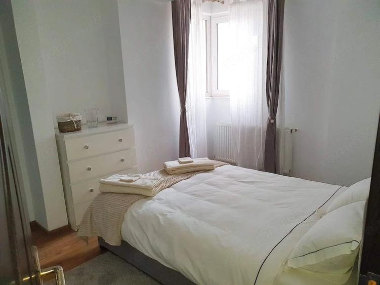Apartament cu 3 camere decomandat în Drumul Carului