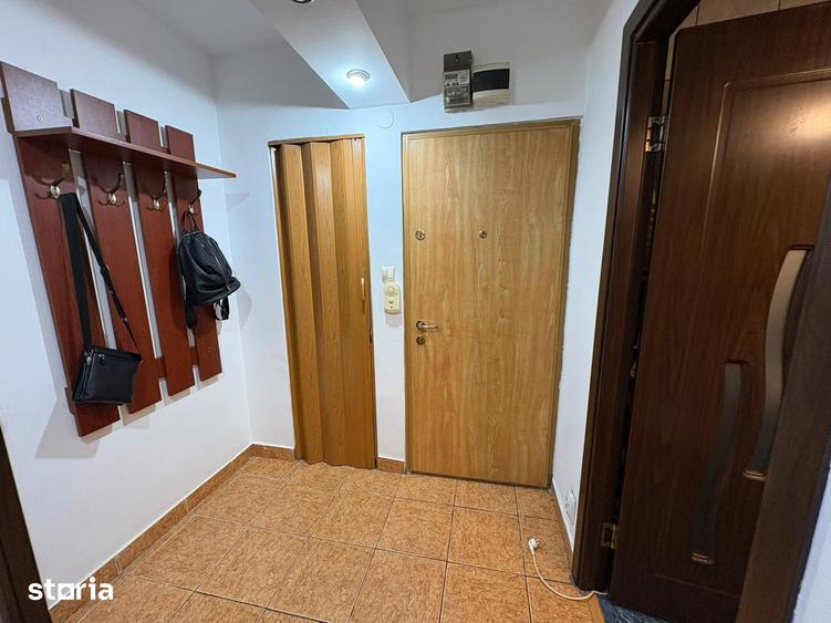 Apartament cu 2 camere decomandat în Eroii Revoluției