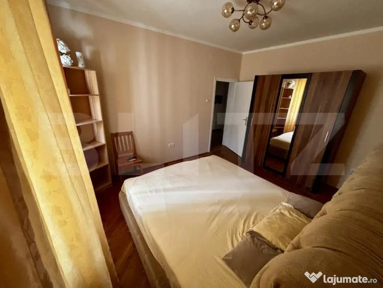 Apartament cu 4 camere decomandat în Central