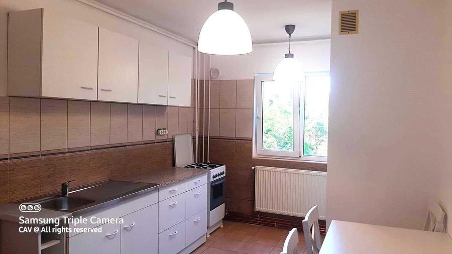 Apartament cu 2 camere decomandat în Zorilor