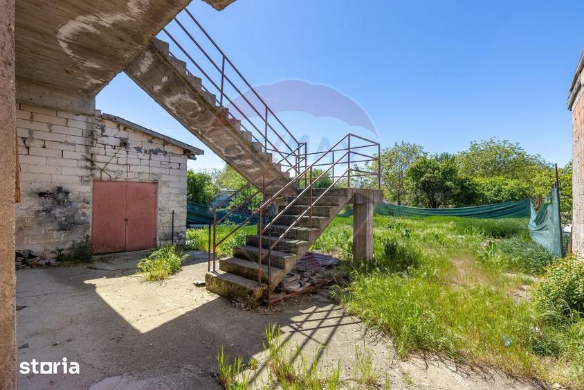 Spațiu comercial, de 400 mp, în Aradul Nou