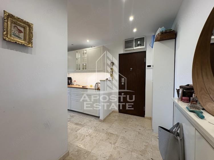 Apartament cu 3 camere decomandat, mobilat în Take Ionescu