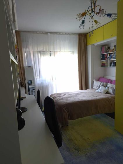 Casă cu 3 camere în Valea Adâncă
