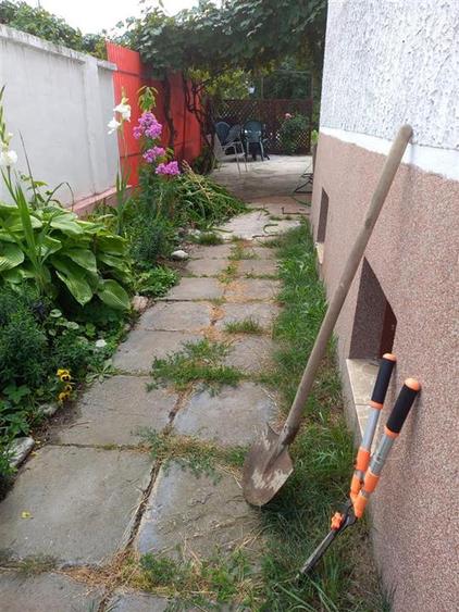 Casă individuală cu 4 camere cu Canalizare în Central
