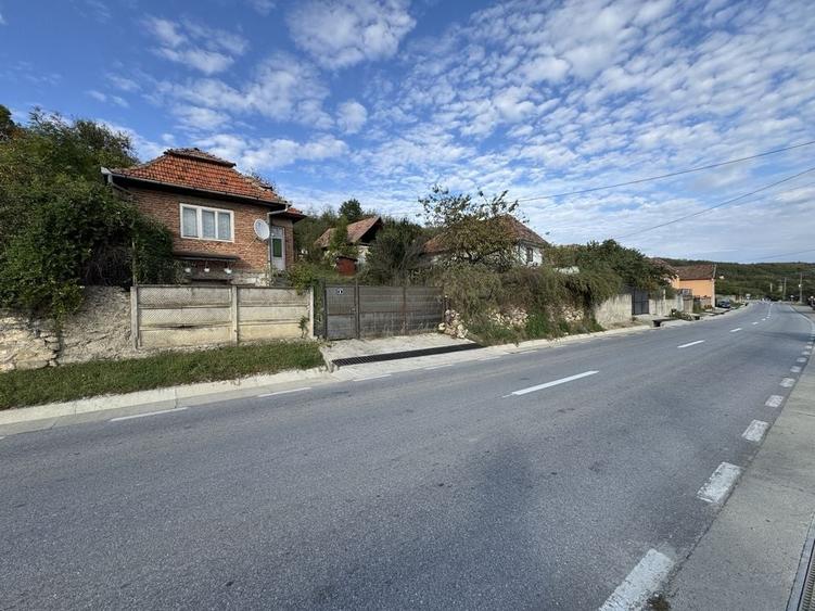 Casă cu 2 camere în Central