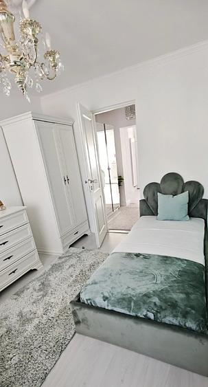 Apartament cu 3 camere decomandat în Ultracentral