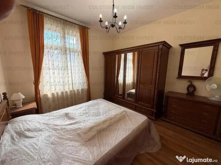 Apartament cu 2 camere decomandat în Centrul Istoric