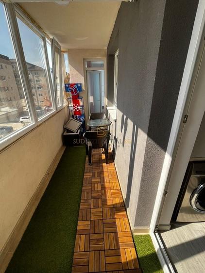 Apartament cu 3 camere decomandat, mobilat în Berceni