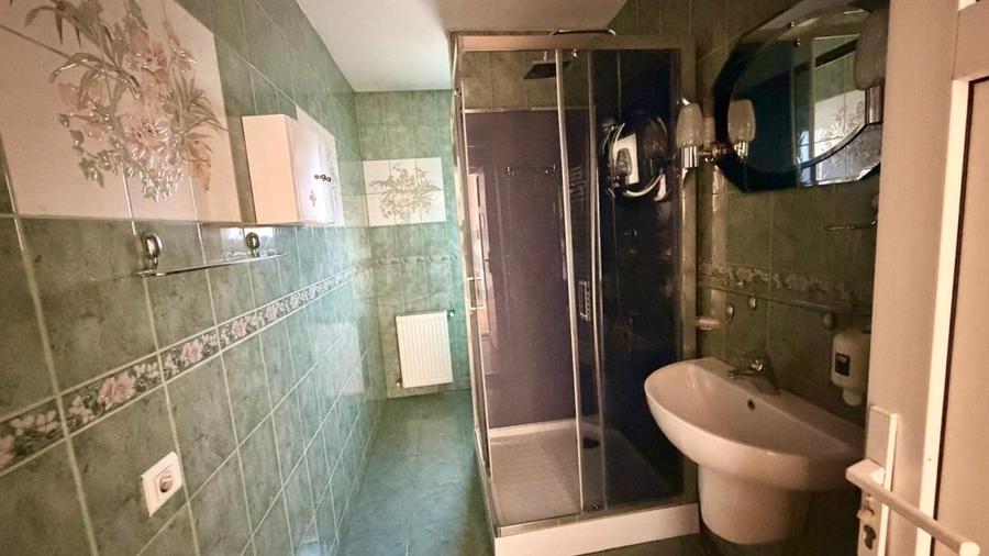 Casă individuală cu 7 camere cu Canalizare în Floreasca