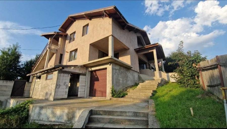 Casă cu 2 camere în Dărmănești