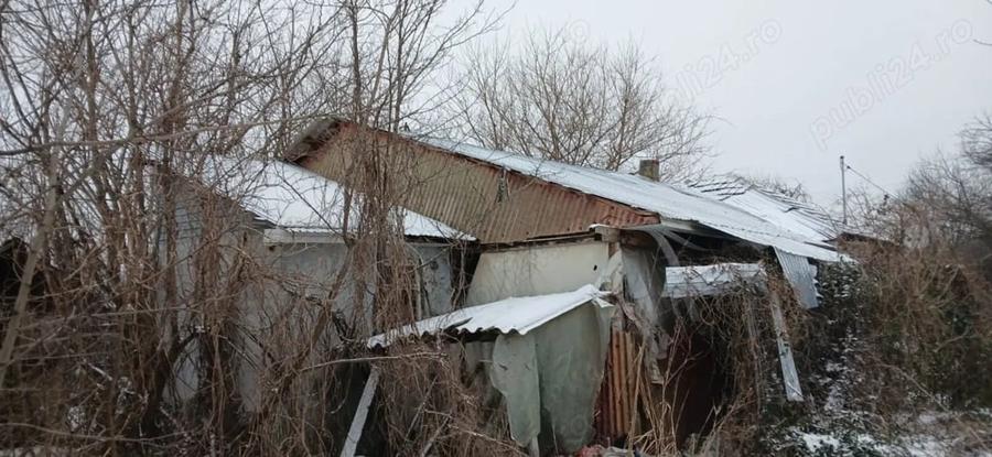 Casă cu 3 camere cu Teren 1600 Mp în Central