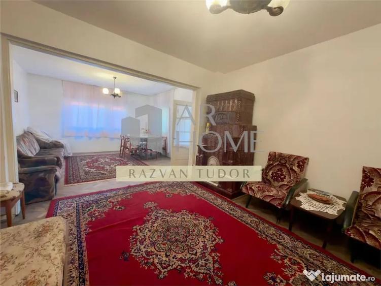 Casă cu 4 camere cu Teren 1681 Mp în Boldești