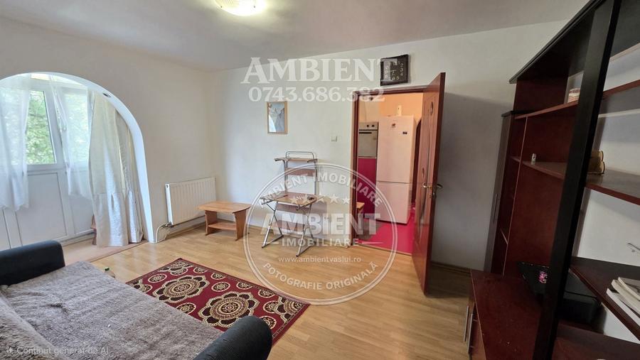 Apartament cu 3 camere semidecomandat, mobilat în Central