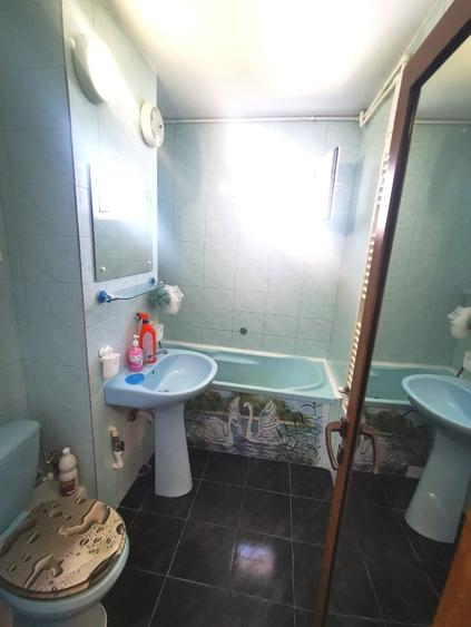 Apartament cu 2 camere decomandat în Micro 21
