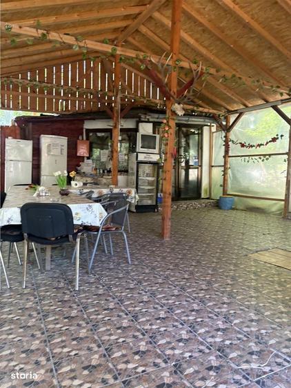 Casă cu 4 camere cu Teren 2000 Mp în Sărata