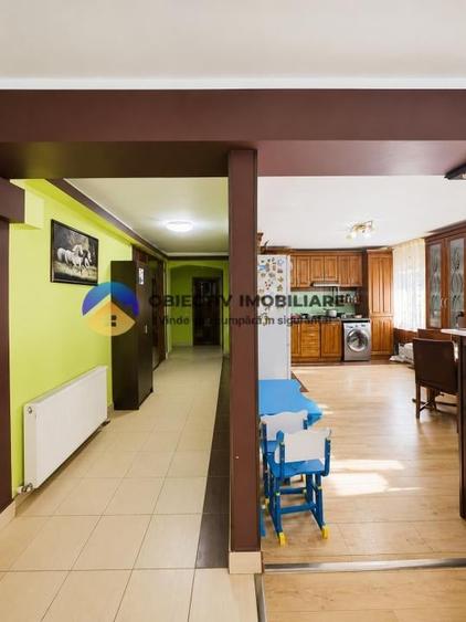 Apartament cu 4 camere decomandat în Dărmănești