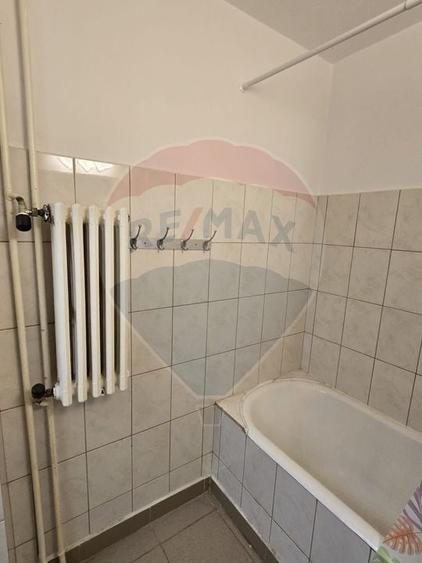 Apartament cu 2 camere semidecomandat, mobilat în Giulești