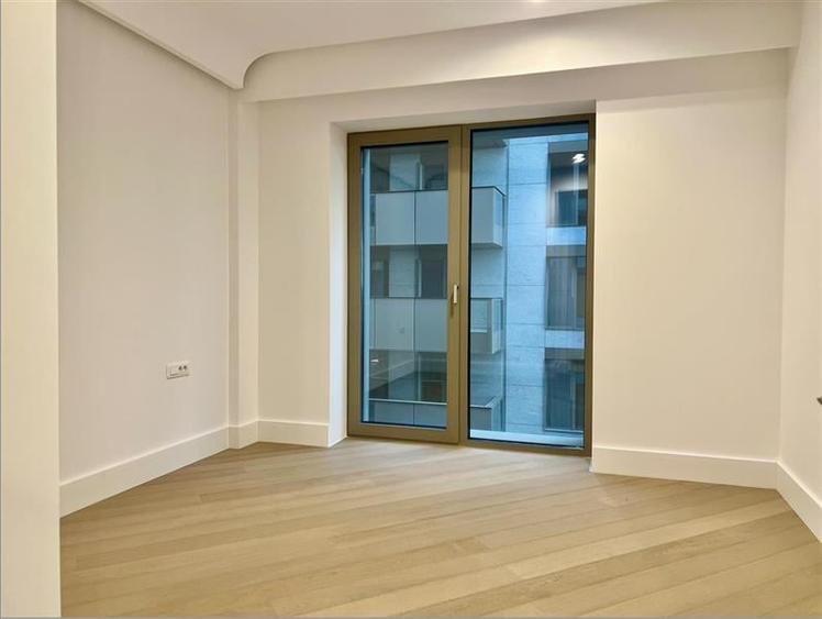 Apartament cu 3 camere decomandat în Iancu Nicolae