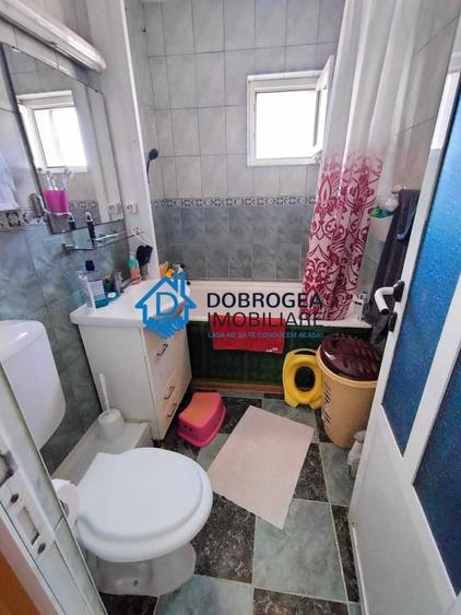 Apartament cu 3 camere decomandat, mobilat în Central