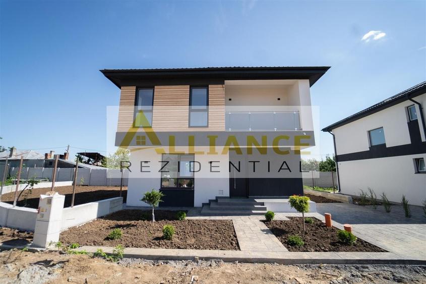 Casă individuală cu 4 camere decomandat cu Canalizare în Berceni