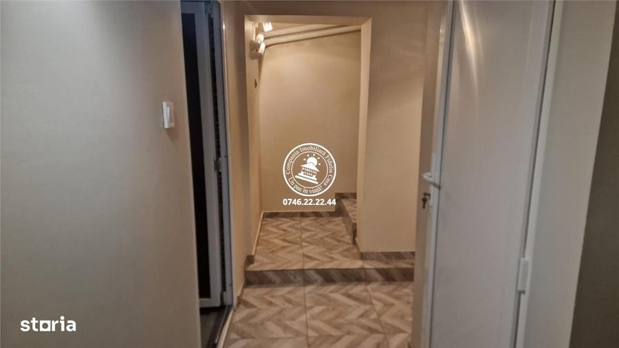 Casă cu 4 camere în Dorobanț