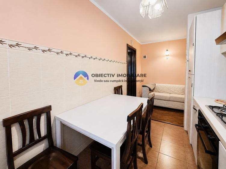 Apartament cu 3 camere semidecomandat, mobilat în Central