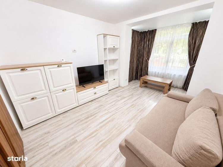 Apartament cu 2 camere decomandat în Podu Roș