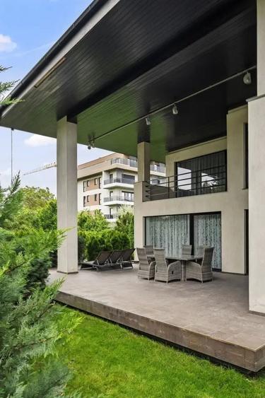 Casă individuală cu 6 camere cu Canalizare în Pipera
