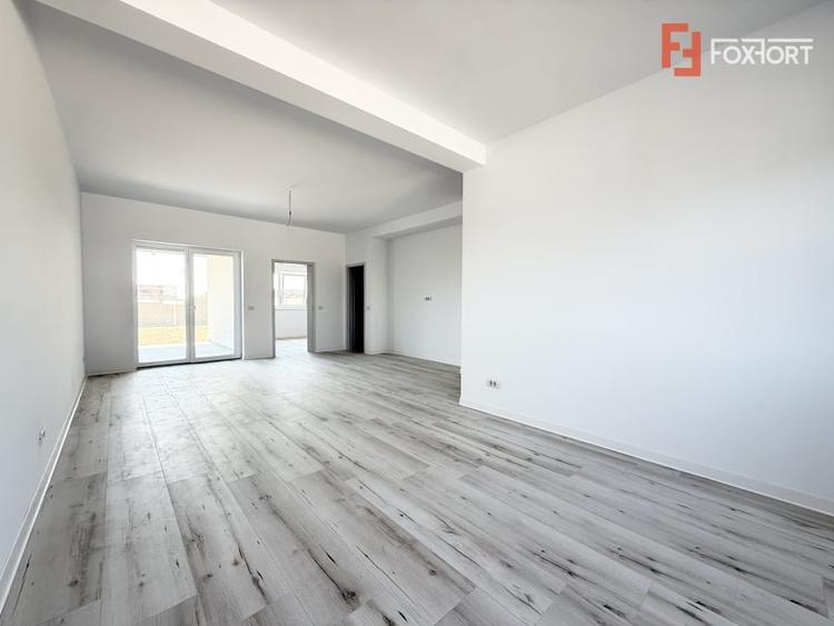 Duplex cu 4 camere cu Canalizare în Săcălaz