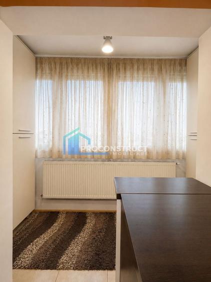 Apartament cu 3 camere decomandat, mobilat în Aradului