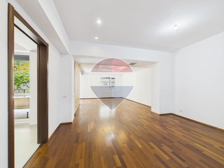 Apartament cu 3 camere decomandat, mobilat în Șoseaua Nordului