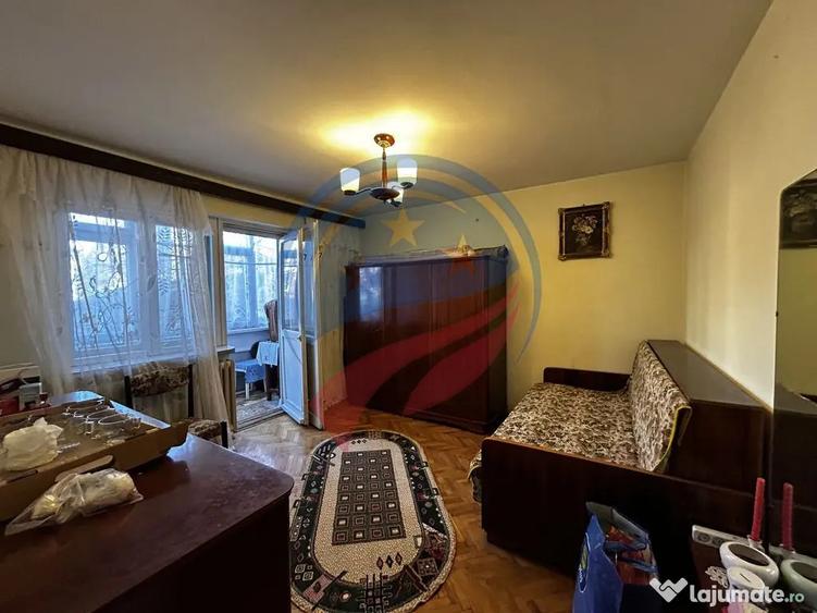 Apartament cu 3 camere decomandat în Central