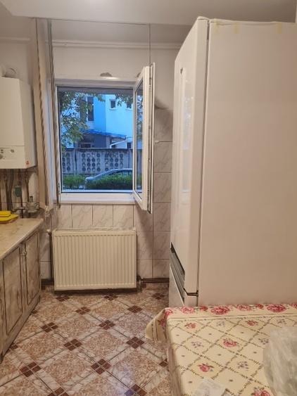 Apartament cu 2 camere semidecomandat în Lipovei