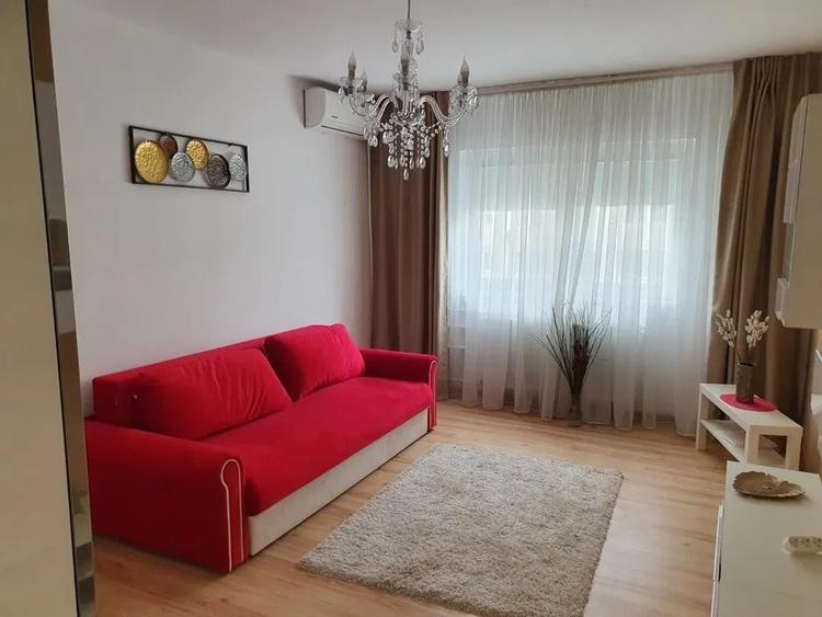 Garsonieră decomandată, mobilată în Mihai Bravu