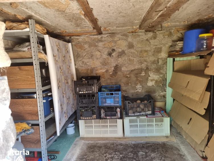 Casă cu 2 camere cu Teren 612 Mp în Moroeni
