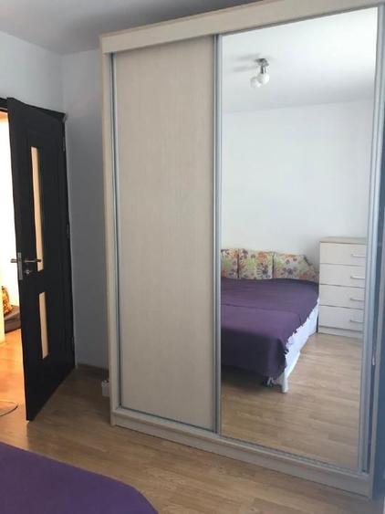 Apartament cu 2 camere semidecomandat, mobilat în Brâncoveanu