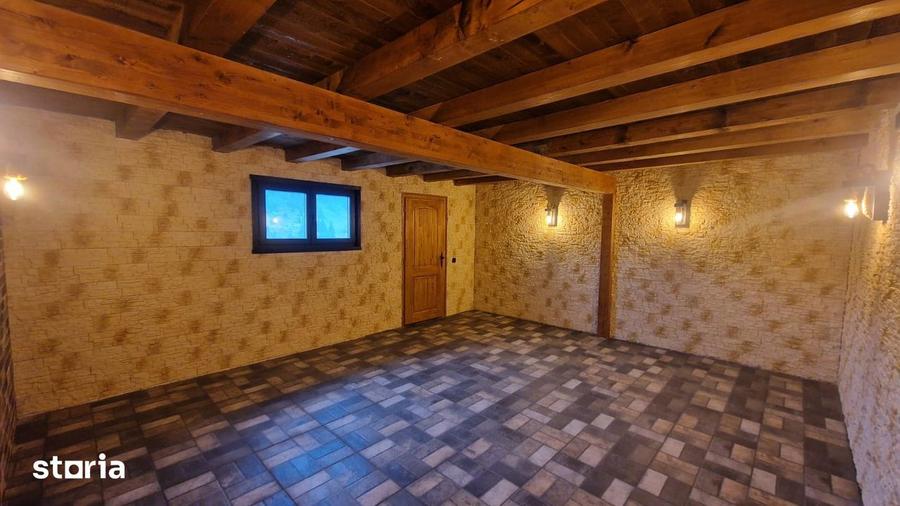 Casă cu 4 camere cu Canalizare în Central