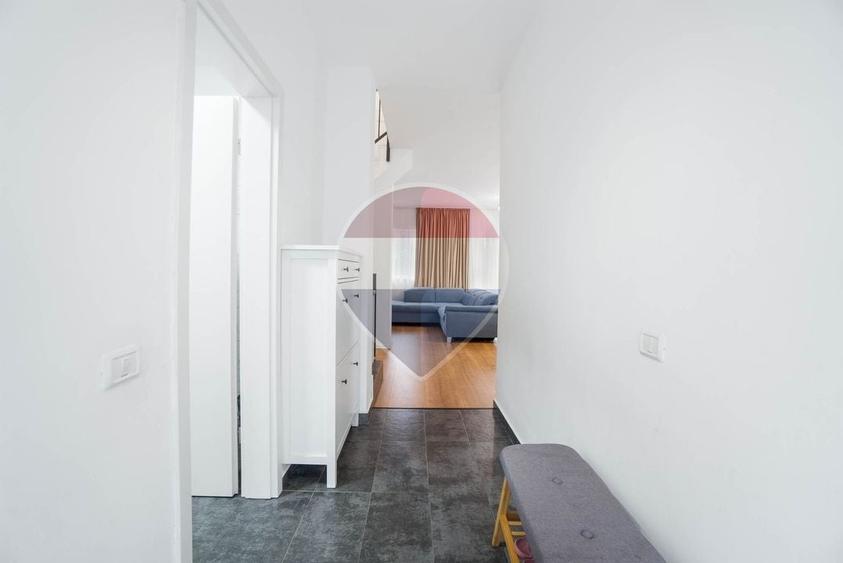 Duplex cu 4 camere cu Teren 163.5 Mp în Tărlungeni