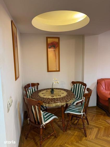 Apartament cu 3 camere în Aviatorilor