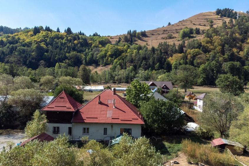 Casă cu 4 camere în Exterior Sud