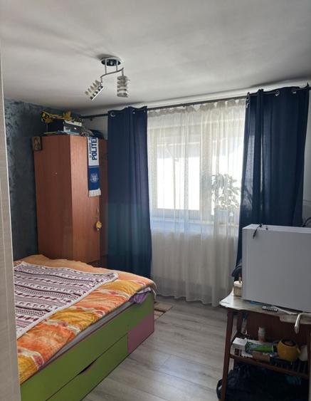 Casă cu 4 camere în Valea Adâncă