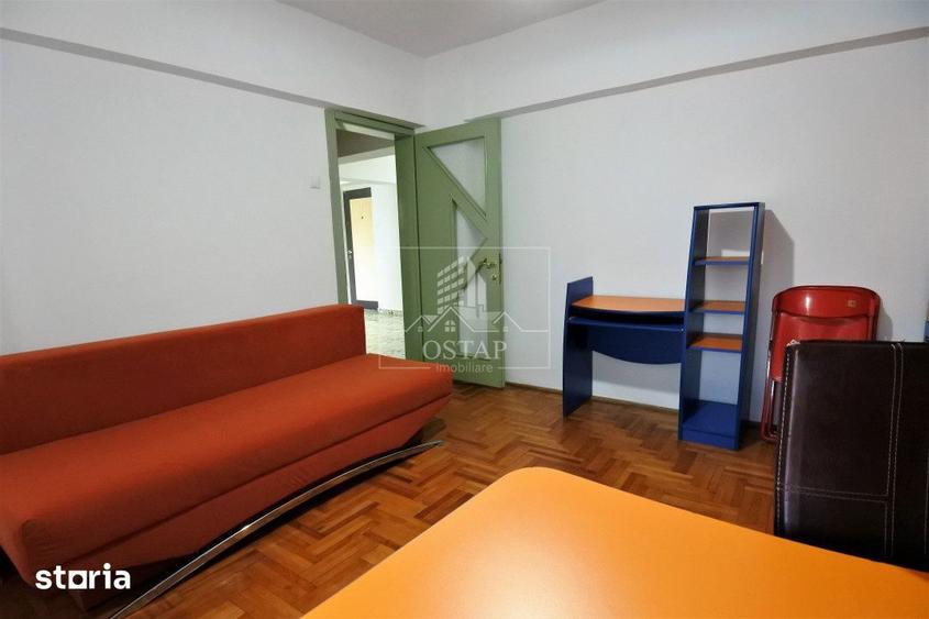 Apartament cu 3 camere decomandat, mobilat în Cornișa
