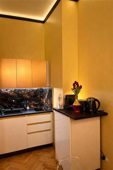 Apartament cu 2 camere decomandat, mobilat în Centrul Istoric