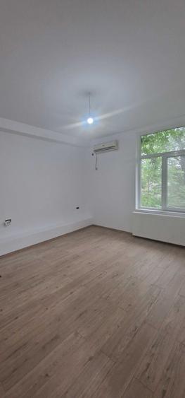 Apartament cu 2 camere semidecomandat în Floreasca