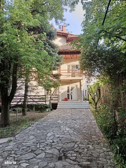 Casă cu 4 camere cu Teren 750 Mp în Nord