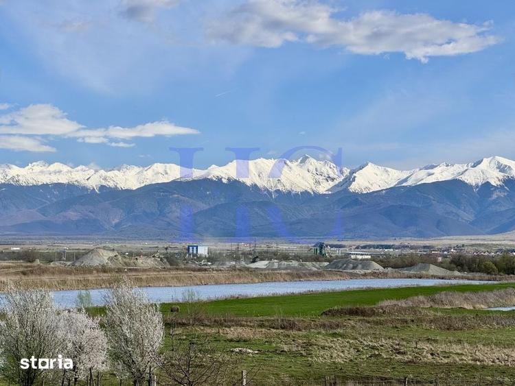 Teren de 10000 mp, în Central